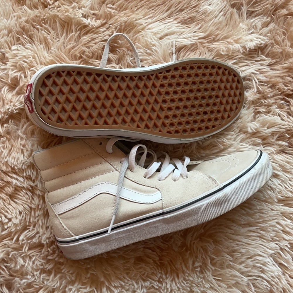 9.5 Vans high tops